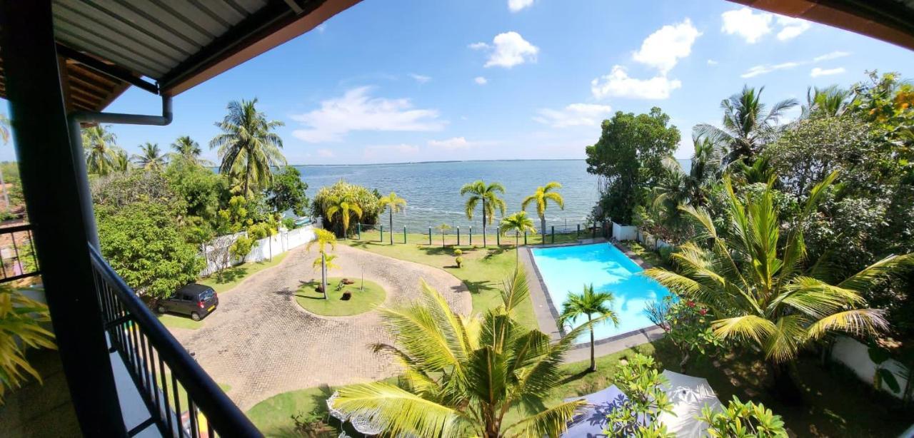 Rainbow Lagoon Resort Negombo Extérieur photo