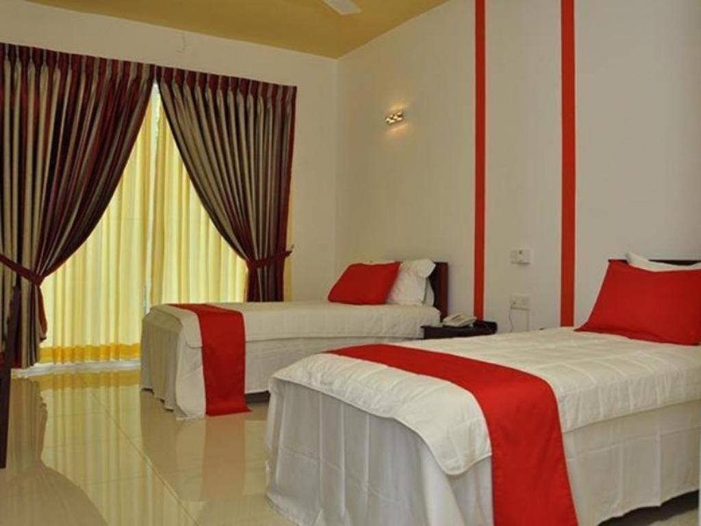 Rainbow Lagoon Resort Negombo Extérieur photo