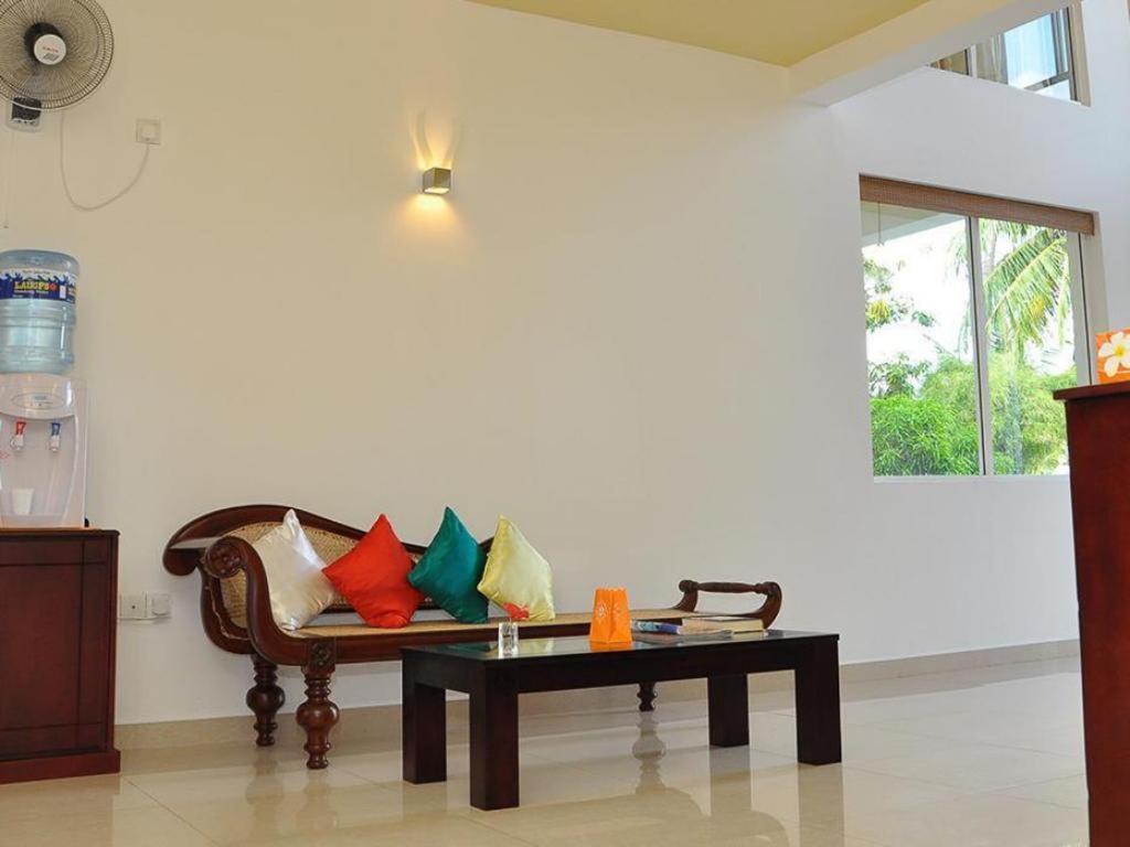 Rainbow Lagoon Resort Negombo Extérieur photo