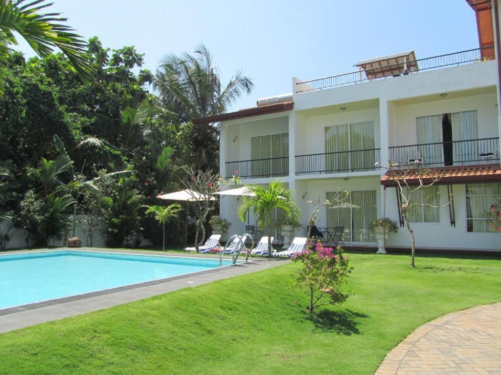 Rainbow Lagoon Resort Negombo Extérieur photo